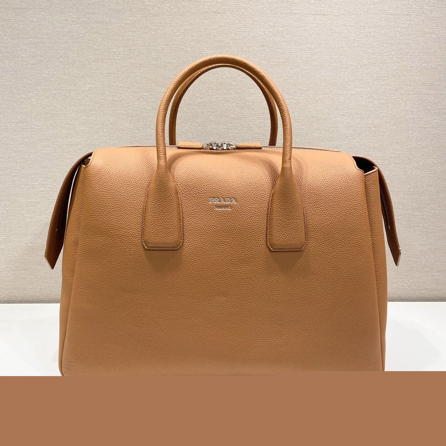 Pra*a top handle bags